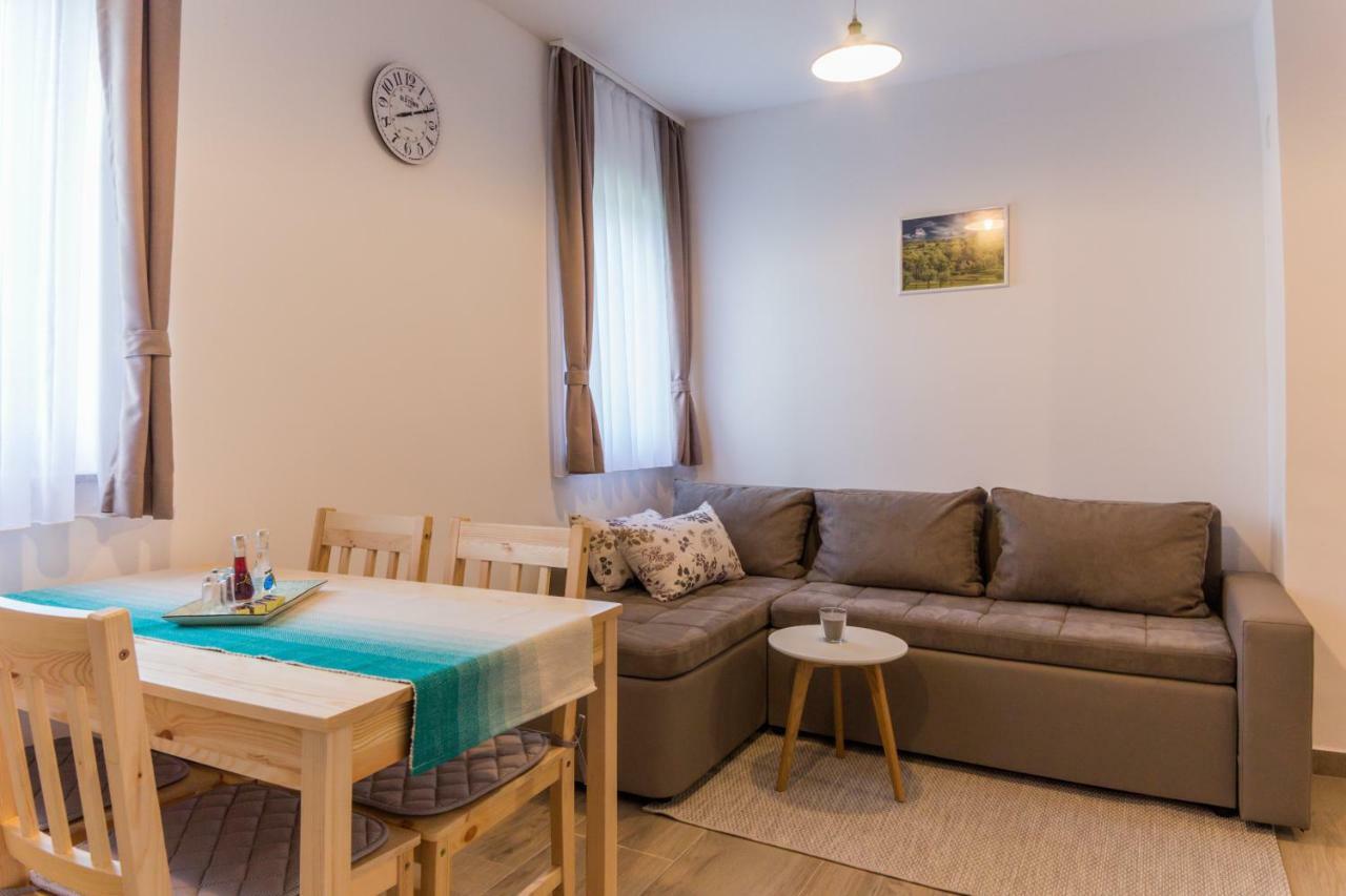 Holiday Home, Apartman Obajdin Slunj Exterior foto