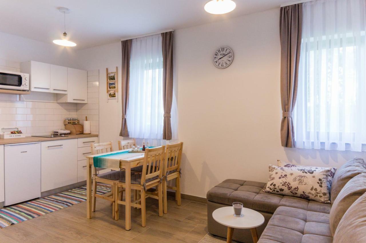 Holiday Home, Apartman Obajdin Slunj Exterior foto